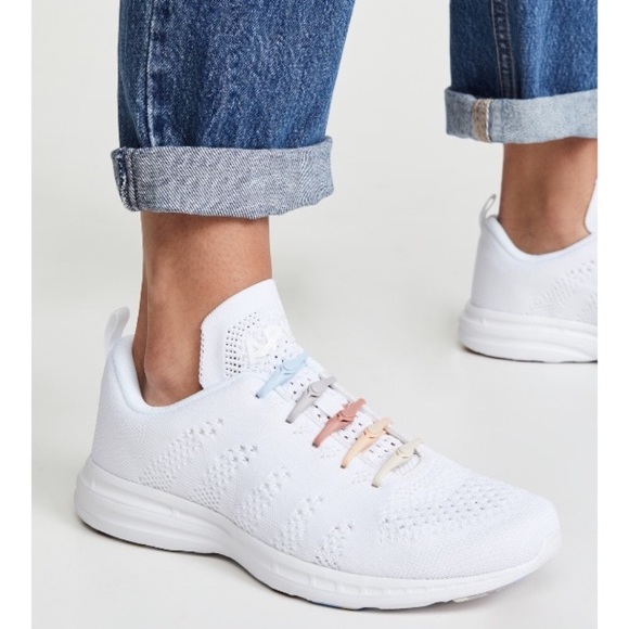 apl shoes for overpronation